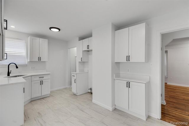 17366 Centralia, Redford, MI 48240