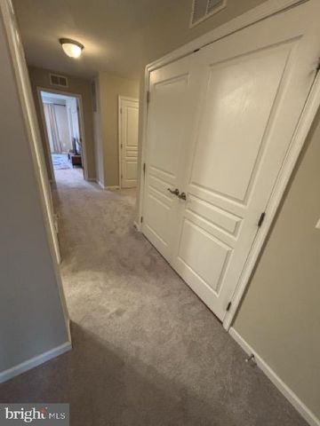 14816 MASON CREEK CIR, Woodbridge, VA 22191