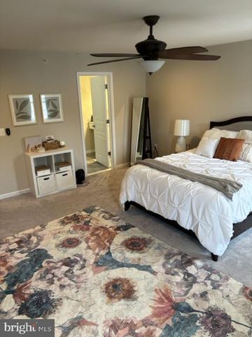 14816 MASON CREEK CIR, Woodbridge, VA 22191