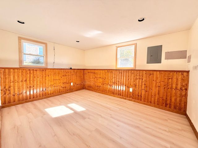 90 George St, Brockton, MA 02302
