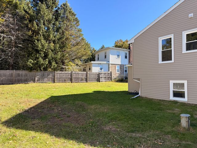 90 George St, Brockton, MA 02302