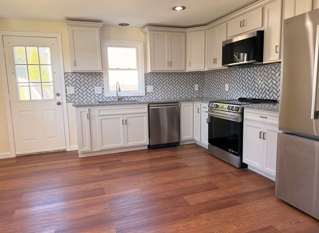 90 George St, Brockton, MA 02302