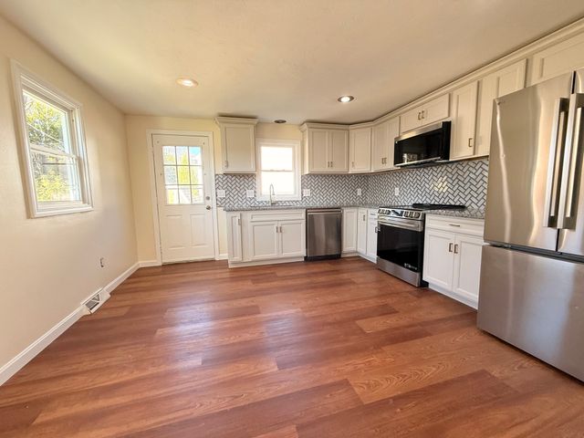 90 George St, Brockton, MA 02302