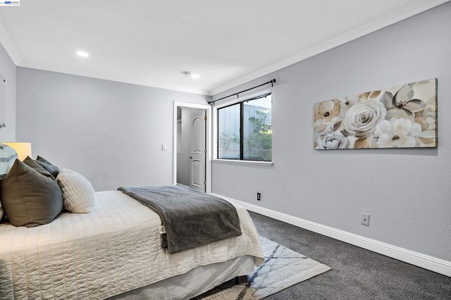 7332 Stonedale Dr, Pleasanton, CA 94588