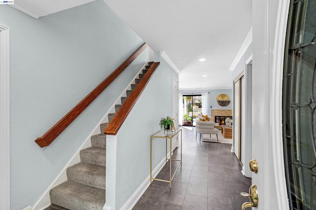 7332 Stonedale Dr, Pleasanton, CA 94588