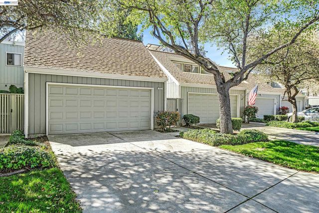 7332 Stonedale Dr, Pleasanton, CA 94588