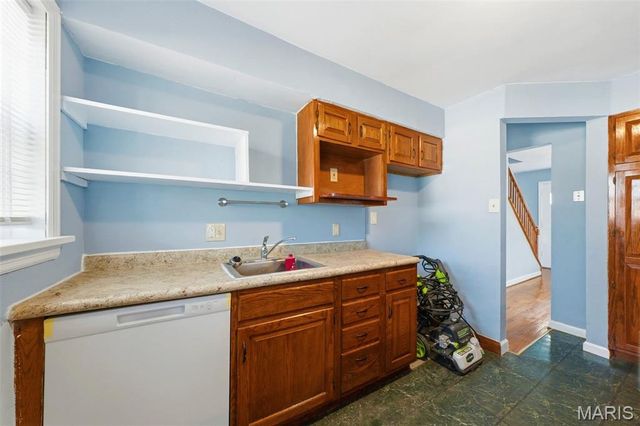 3057 Arlmont Drive, Bel-nor, MO 63121