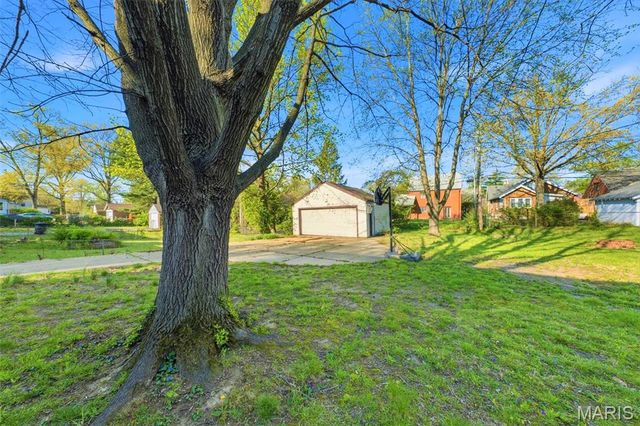 3057 Arlmont Drive, Bel-nor, MO 63121