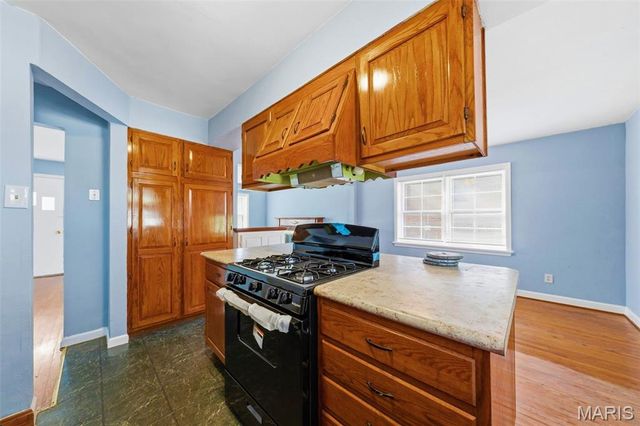 3057 Arlmont Drive, Bel-nor, MO 63121