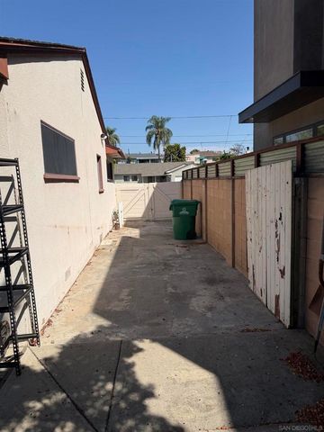 6412 Clara Lee Avenue, San Diego, CA 92120