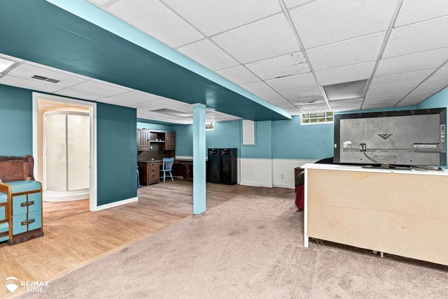 7353 E Maple Avenue, Grand Blanc, MI 48439