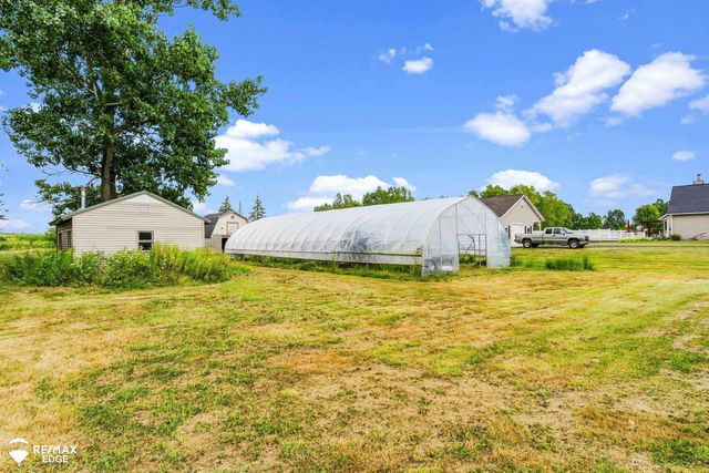 7353 E Maple Avenue, Grand Blanc, MI 48439