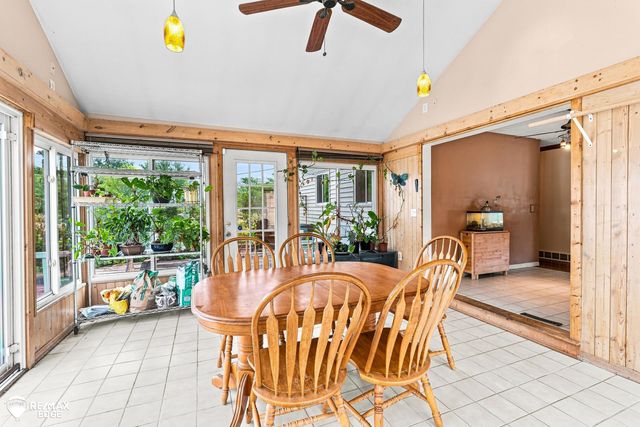 7353 E Maple Avenue, Grand Blanc, MI 48439