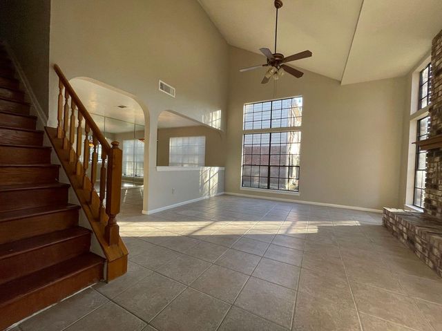 88 W Rainbow Ridge Circle, The Woodlands, TX 77381