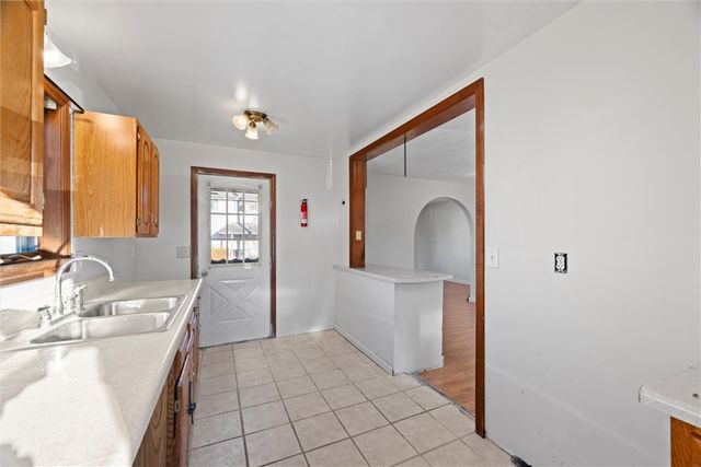 100 2nd St, Avonmore, PA 15618