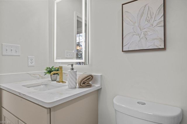 407 Pines Of Warrick DR, Chesapeake, VA 23322