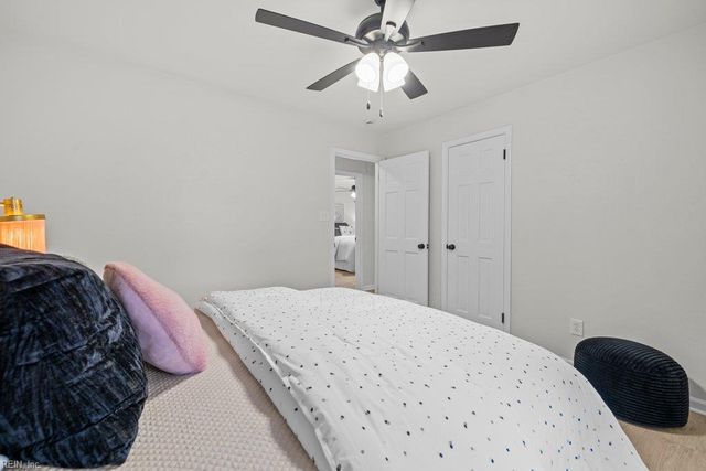 407 Pines Of Warrick DR, Chesapeake, VA 23322