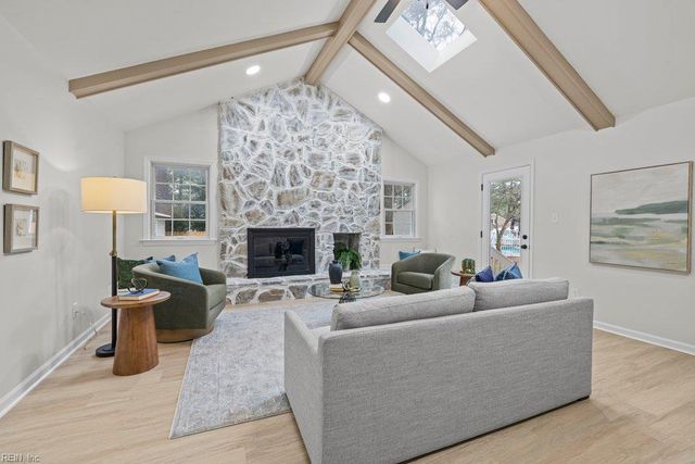 407 Pines Of Warrick DR, Chesapeake, VA 23322