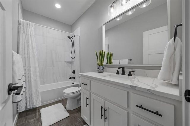 2787 SW 12th Terrace, Lee's Summit, MO 64081