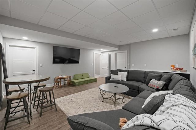 2787 SW 12th Terrace, Lee's Summit, MO 64081