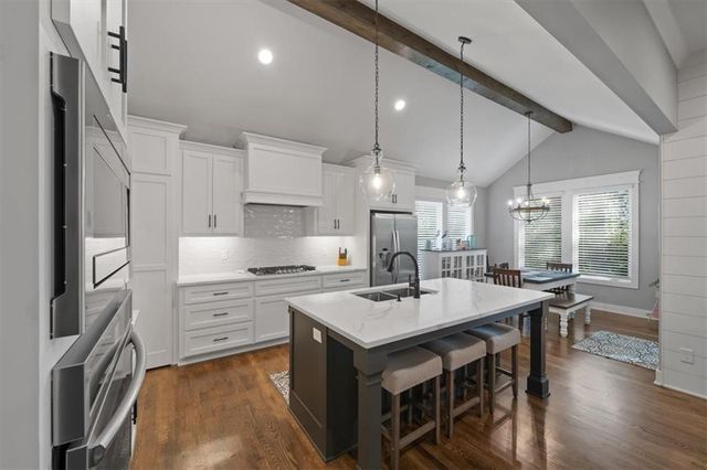 2787 SW 12th Terrace, Lee's Summit, MO 64081