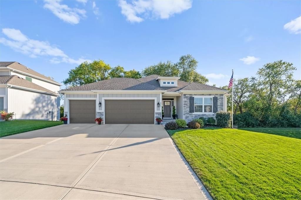 2787 SW 12th Terrace, Lee's Summit, MO 64081