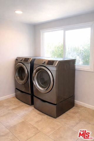 2818 S Normandie Avenue, Los Angeles, CA 90007