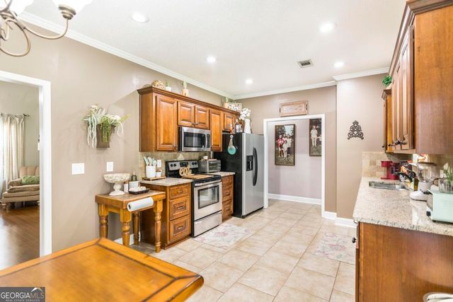 308 Flowing Meadows Drive, Kathleen, GA 31047