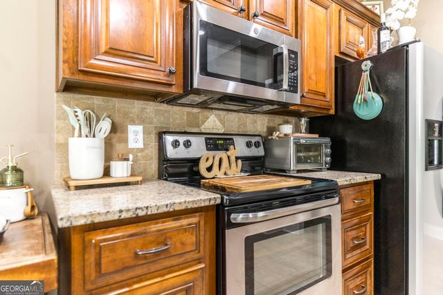 308 Flowing Meadows Drive, Kathleen, GA 31047