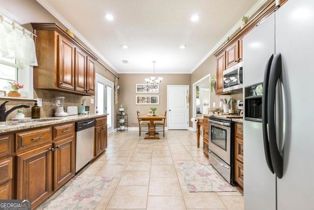 308 Flowing Meadows Drive, Kathleen, GA 31047