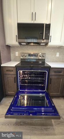 1839 S TAYLOR ST S, Philadelphia, PA 19145