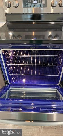 1839 S TAYLOR ST S, Philadelphia, PA 19145