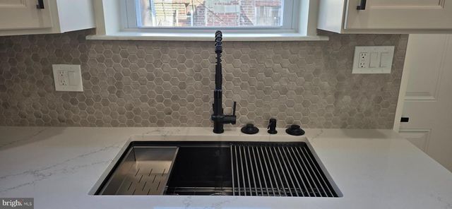 1839 S TAYLOR ST S, Philadelphia, PA 19145