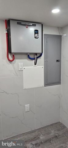 1839 S TAYLOR ST S, Philadelphia, PA 19145