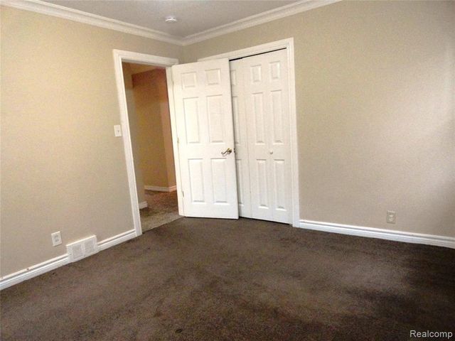 8129 Studebaker Avenue, Warren, MI 48089