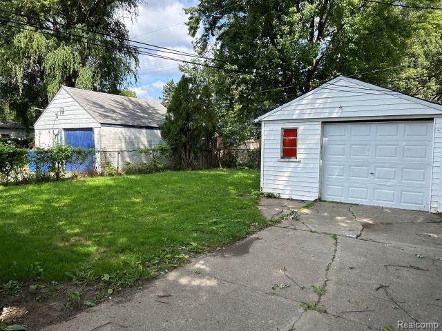 8129 Studebaker Avenue, Warren, MI 48089