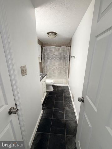 13953 WINDING RIDGE LN, Centreville, VA 20121