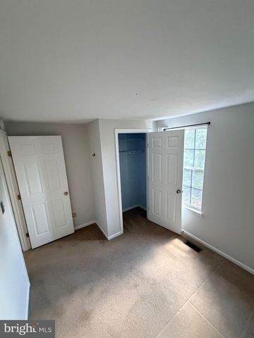 13953 WINDING RIDGE LN, Centreville, VA 20121