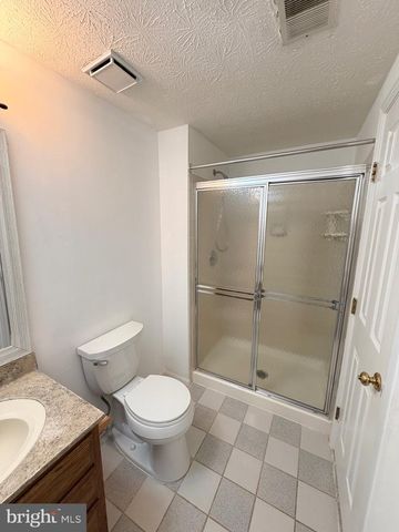 13953 WINDING RIDGE LN, Centreville, VA 20121