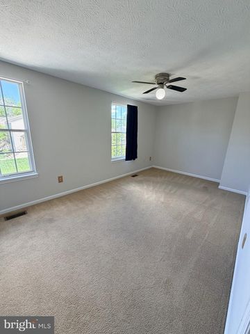 13953 WINDING RIDGE LN, Centreville, VA 20121
