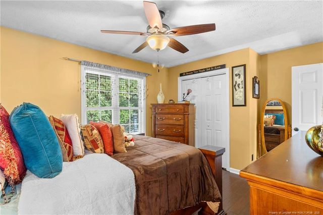 425 Cityview Lane, Fayetteville, NC 28301