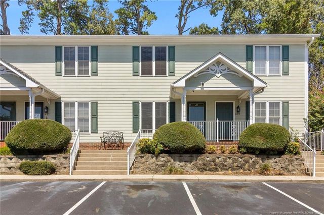 425 Cityview Lane, Fayetteville, NC 28301