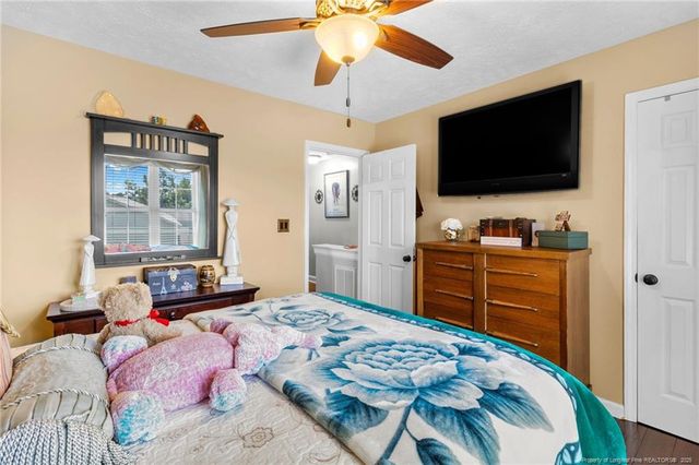 425 Cityview Lane, Fayetteville, NC 28301