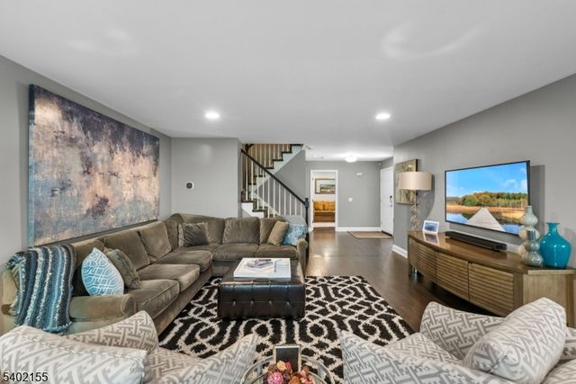 27 Cobblestone Ter, Montville Twp., NJ 07045
