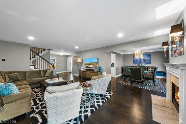 27 Cobblestone Ter, Montville Twp., NJ 07045