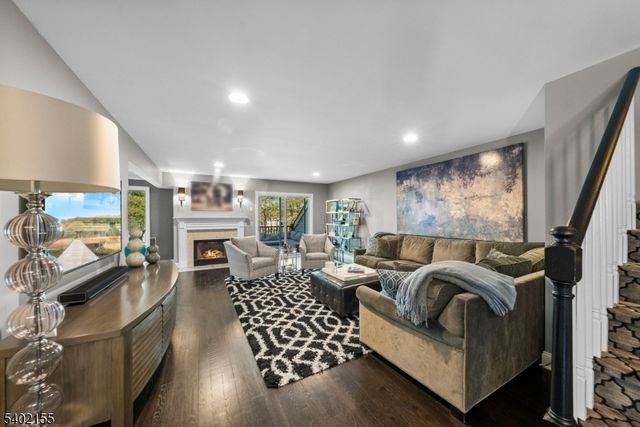 27 Cobblestone Ter, Montville Twp., NJ 07045