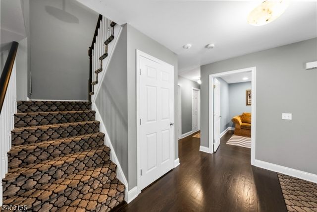 27 Cobblestone Ter, Montville Twp., NJ 07045