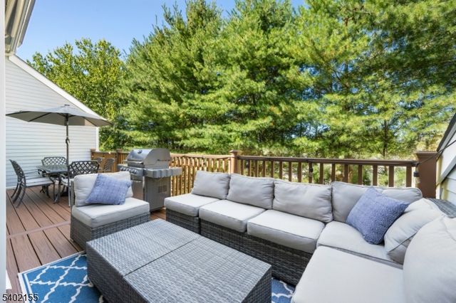 27 Cobblestone Ter, Montville Twp., NJ 07045