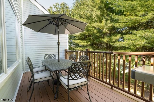 27 Cobblestone Ter, Montville Twp., NJ 07045