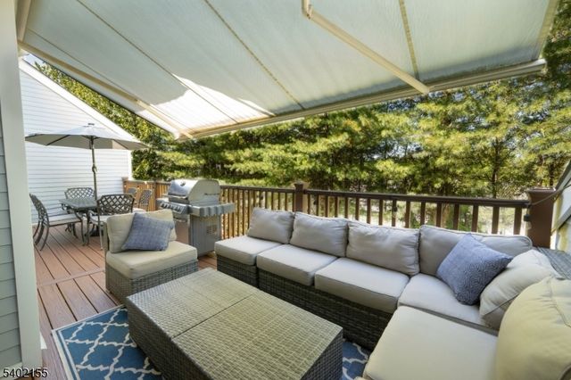 27 Cobblestone Ter, Montville Twp., NJ 07045